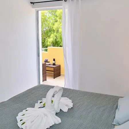 2 Bedroom Lambisea
